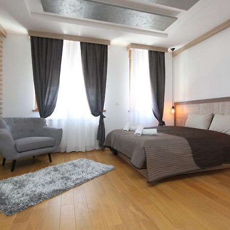 New Belgrade Apartments Magnetic, Parking 5 Evra Dan Εξωτερικό φωτογραφία