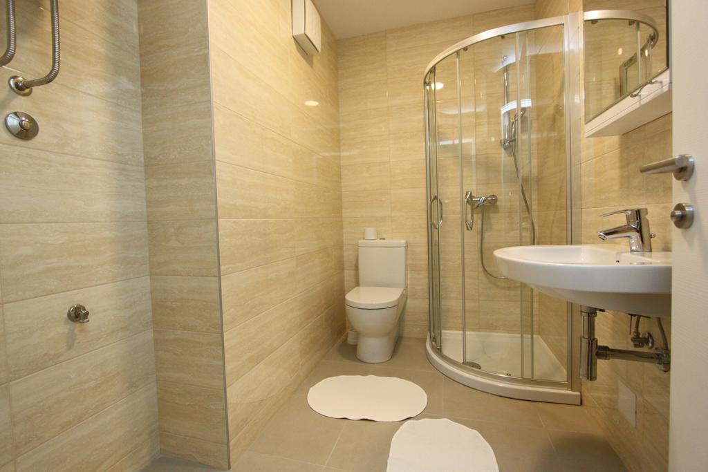 New Belgrade Apartments Magnetic, Parking 5 Evra Dan Εξωτερικό φωτογραφία