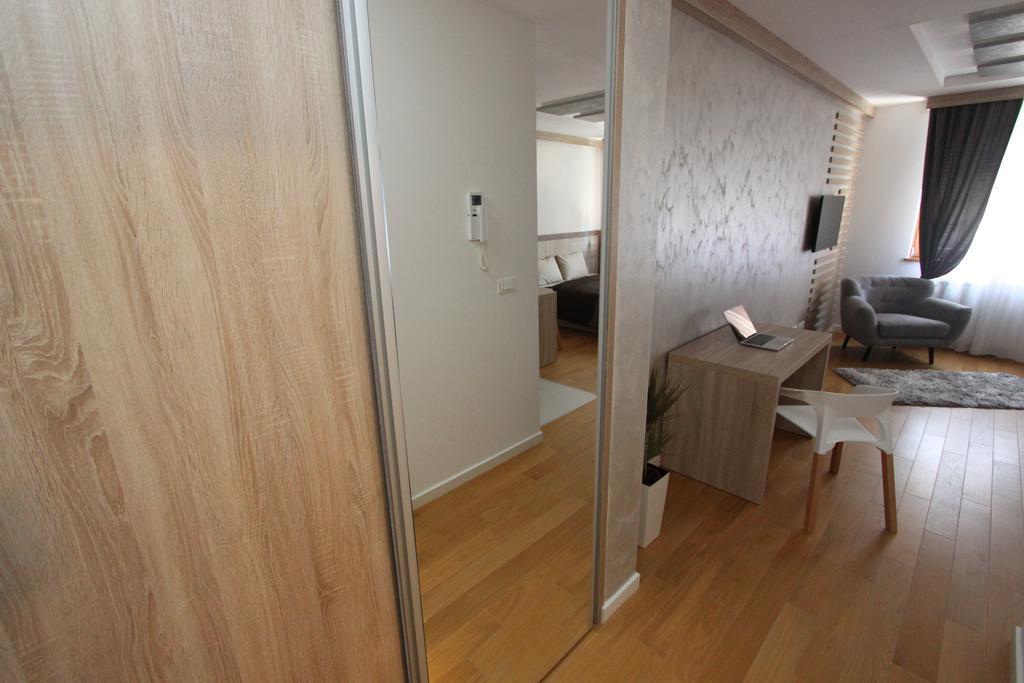New Belgrade Apartments Magnetic, Parking 5 Evra Dan Εξωτερικό φωτογραφία